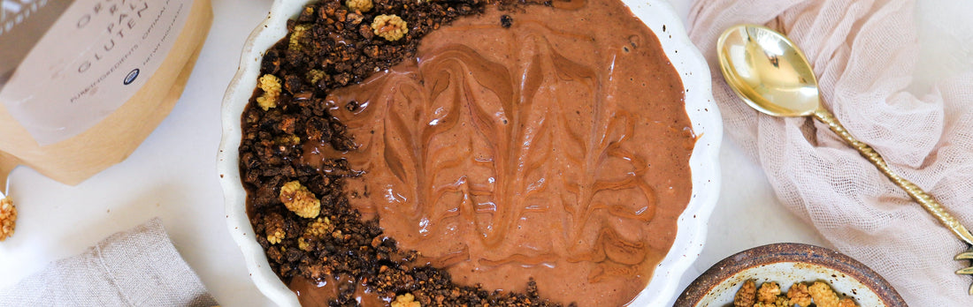 Simple & Delicious Cacao Mulberry Smoothie Bowl-Philosophie