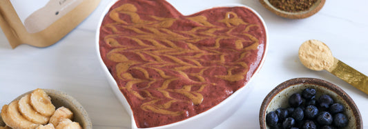 Cacao Blueberry Heart Smoothie Bowl-Philosophie