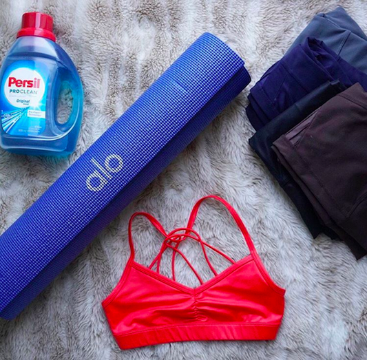 How to Clean Stinky Yoga Clothes