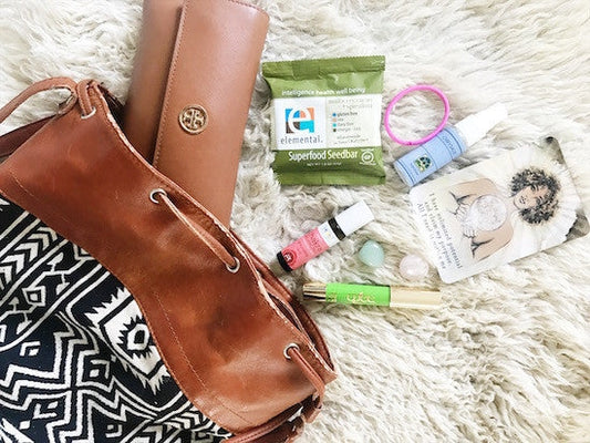 6 Wellness Essentials for Your Handbag-Philosophie